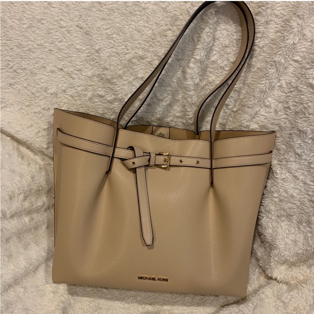 Michael Kors emilia leather tote in Buff cream